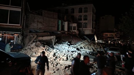Над 40 вторични труса са регистрирани в Турция, най-малко 19 души са ранени