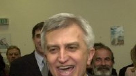 НДСВ погледна вдясно