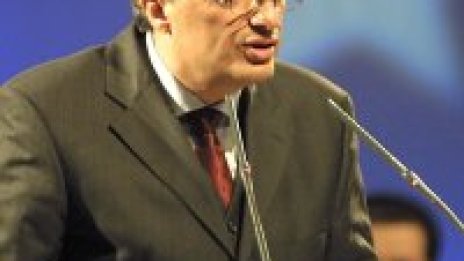 Костов: Президентът натиска за участие на ДПС в управлението