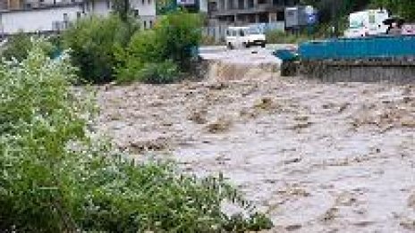 Положението в Софийска област остава критично