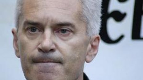 Георги Пирински прекъсна гласуването на кабинета заради Волен Сидеров