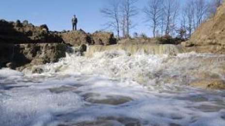 Язовир "Александър Стамболийски" прелива, очаква се висока вълна
