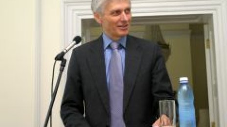 Английският посланик бяга 2 часа в маратон за Съединението