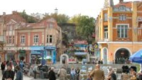 България отбелязва Съединението с тържества и молебени за здраве