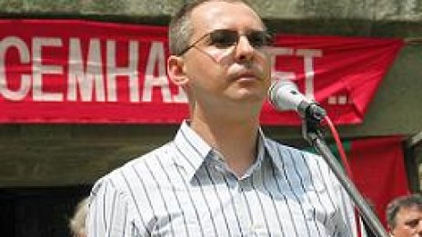 Премиерът Станишев разпредели ресорите на тримата вицепремиери