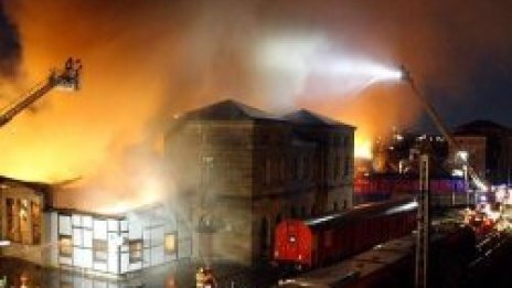 Музеен пожар унищожи уникални локомотивни експонати в Нюрнберг