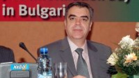 Куркулас: Докладът не затваря вратата за ЕС