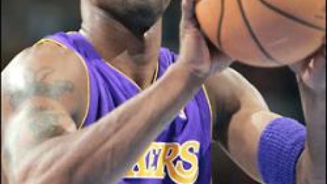 Коби Брайънт измъкна Лос Анджелис Лейкърс