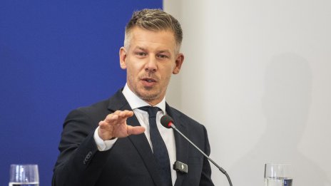 Петер Мадяр: Унгария е напълно солидарна с България