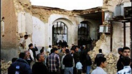 13 души загинаха при атентат с кола-бомба в Багдад