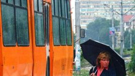 Пускат временна трамвайна линия заради коледното пазаруване на Илиянци