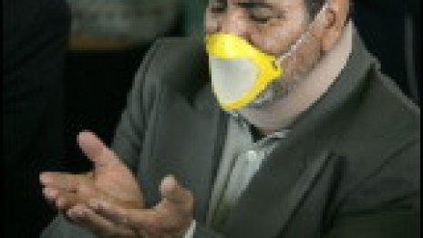 Техеран е обвит в пелена от мръсотия