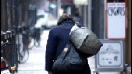 Японски клошар подпали гара, за да изкара зимата в затвора