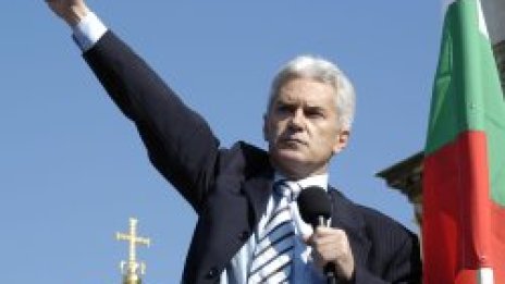 Терорист от &bdquo;Сивите вълци&ldquo; и невръстен тийнейджър заплашвали Сидеров