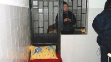 Извращенията в Софийския затвор свалиха началника му