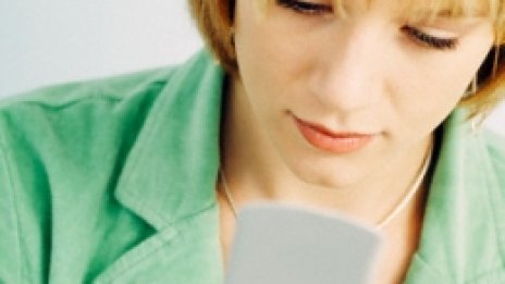 Камбоджа забрани 3G телефоните заради морални скрупули