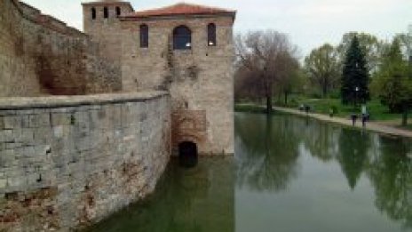 Търсят 12 000 лв. за ремонт на средновековната крепост "Баба Вида"
