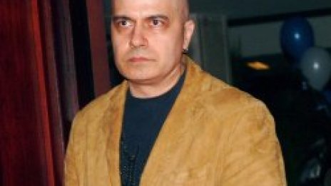 Обвиняемият Слави не уважи делото на залятата с бира Албена Вулева