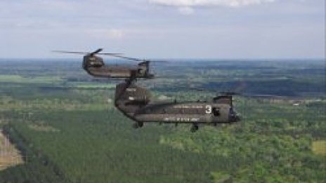 Модернизират радикално основен американски боен вертолет