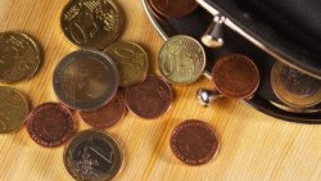 КНСБ прогнозира спад от 5 на сто в минималната заплата през 2006