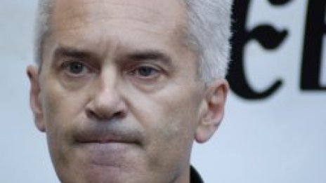 Съблякоха имунитета на Волен