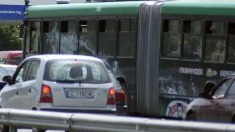 Автобус 72 с променен маршрут, трамвай 2 спира до 5 август