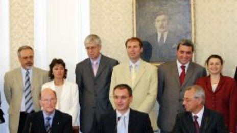 Прощъпулник за кабинета ни