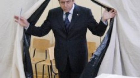 Първанов разкри големия дефект в работата на правителството