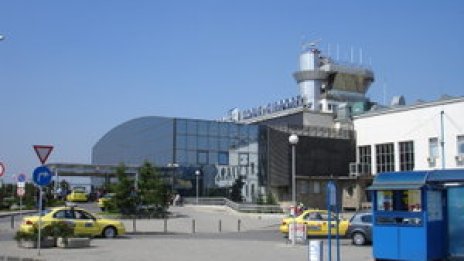 Новата писта на &ldquo;Летище София&rdquo; тръгва от полунощ