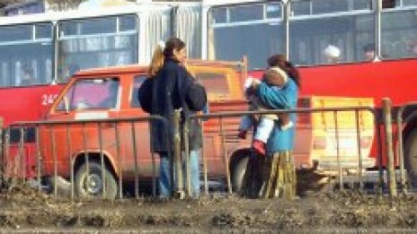 Пловдивски &bdquo;Икарус&ldquo; се разпадна и рани двама пътници