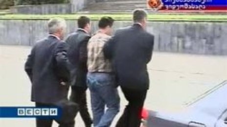 Русия евакуира посолството си в Грузия