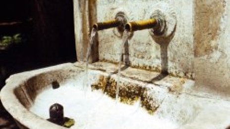 В Брезник тече "желязна" вода