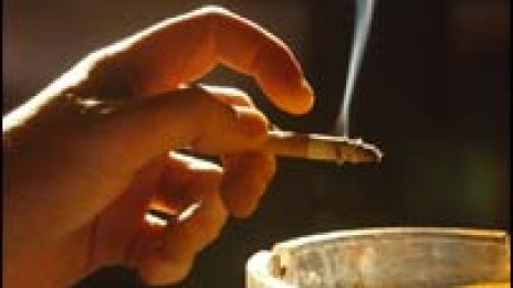 "Пушенето забранено" сполетя и французите