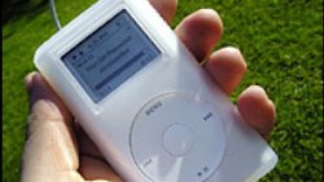 Шефът на Apple: Авторските права не се справиха с пиратството