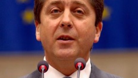 Първанов свиква тежката артилерия