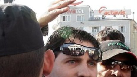 Съдят общината заради таксиджиите, отнели свободата ни