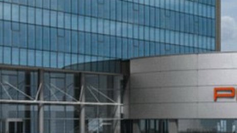 Porsche Center до летище "София" удари 13 млн. евро