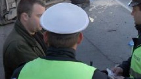 Два военни камиона и Ауди спретнаха леко меле на &bdquo;Тракия&ldquo;