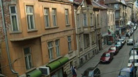 Край! Ходим си насред „Графа“ и не ни пука