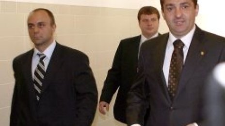 Гигов не бил посредника