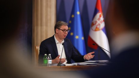 Режимът на Вучич пада: 44% от сърбите биха подкрепили студентите 
