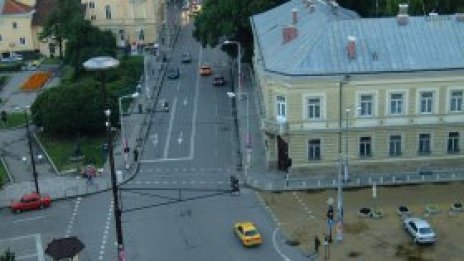 На 11 юни: Бачкаме и избягваме затворения център