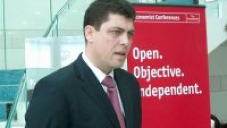 Велчев още се чуди дали да подава оставка
