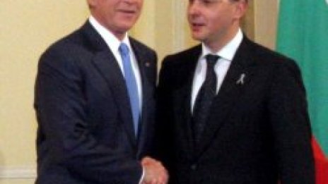 Буш: Скъпи Сергей, желая Ви успех в провежданите реформи