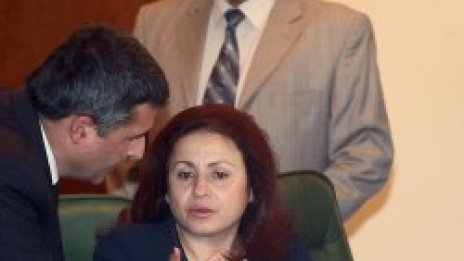 ДСБ: Етем и Кабил &ndash; вън, вдигали инфлацията