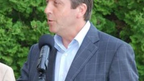 Първанов готов да посредничи за премахване на етническото напрежение