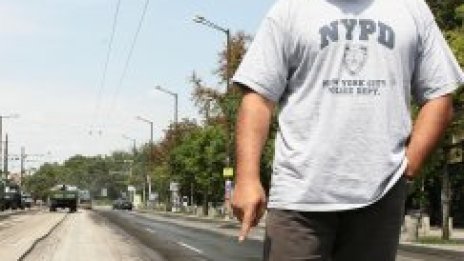 Генералът стовари юмрук и глоби фирмата, асфалтирала Цариградско