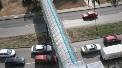 Под мостовете не шумят реки, а коли