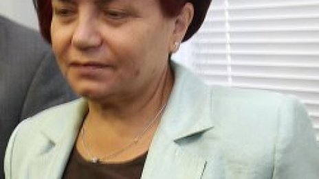 Такева: Няма по-високи заплати за учители, които не стачкуват