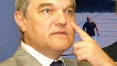 Сънливост гони Румен Петков! Пак се дърпа за новата агенция